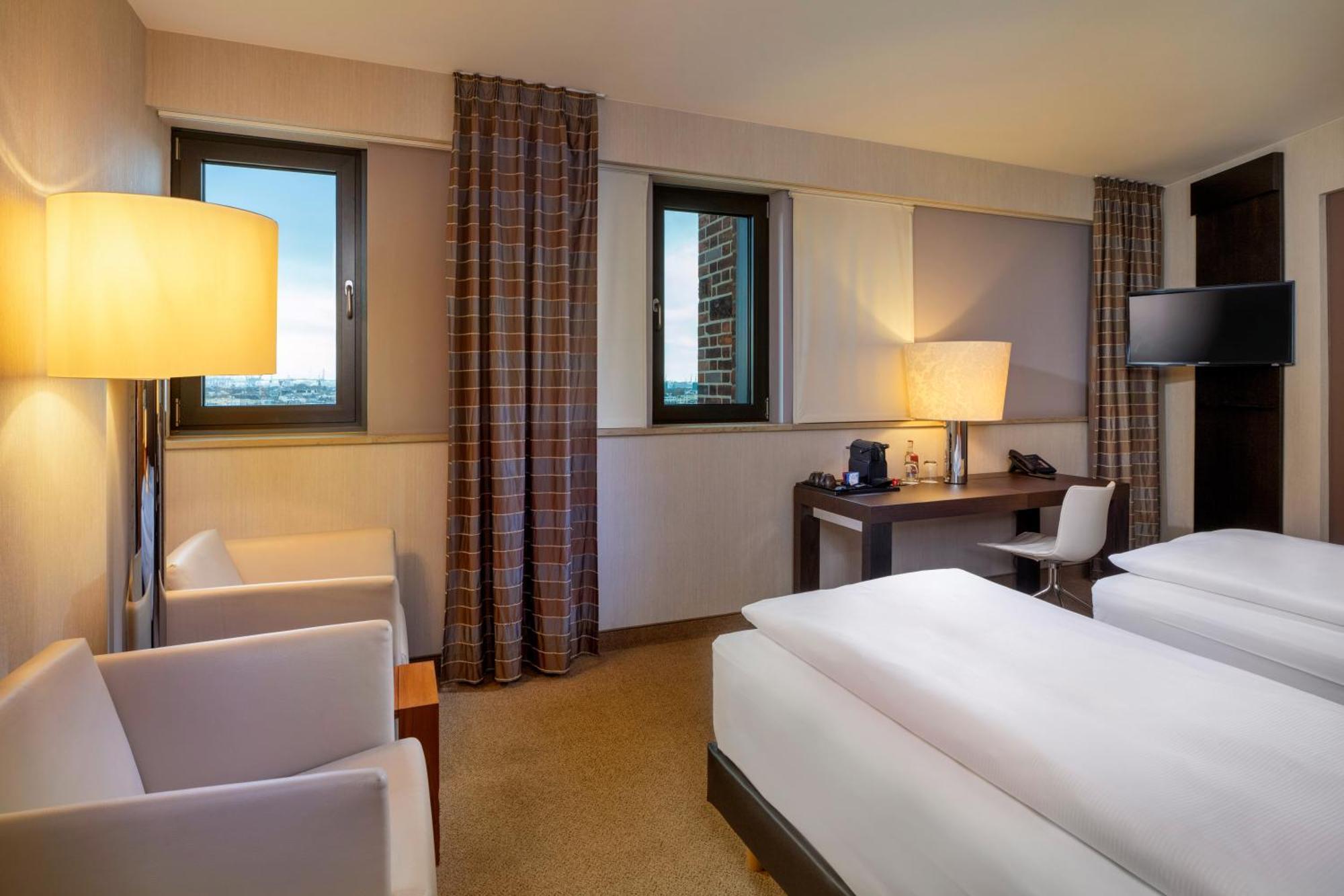 Mövenpick Hotel 4*